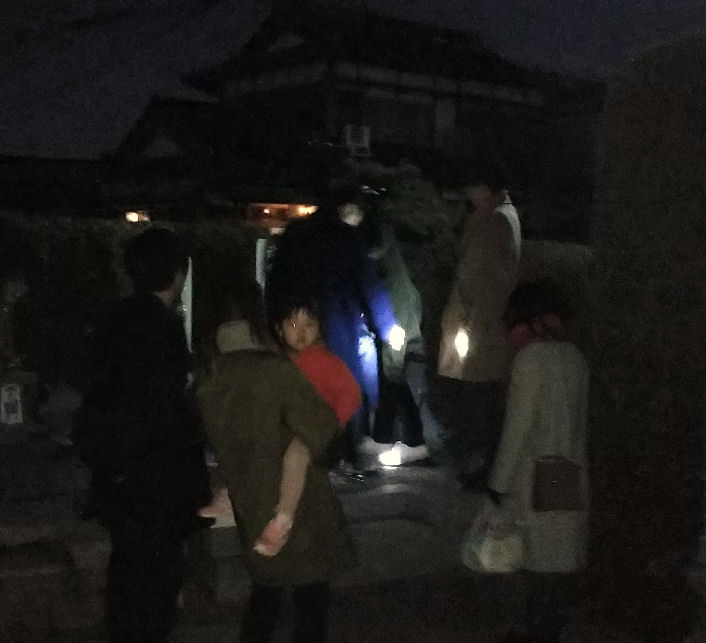 20190216visiting tomohiro's tomb.jpg